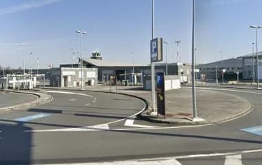 Parking Aeropuerto A Coruña (AENA General P1, Alvedro) en Aeropuerto de A Coruña (A Coruña) — foto 2 de 2