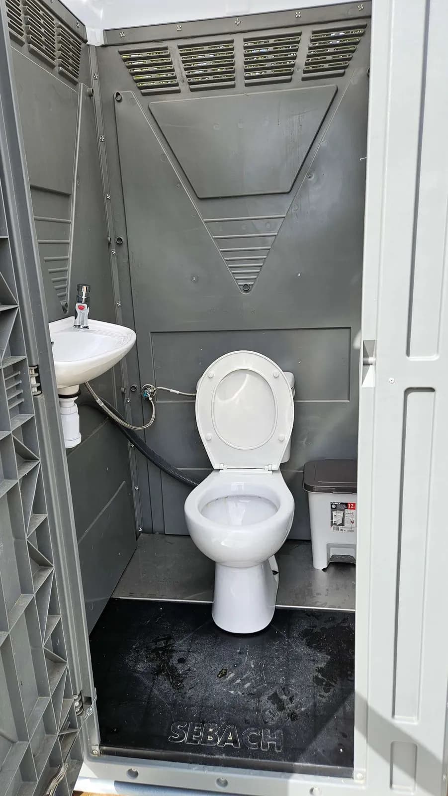 Área de autocaravanas en Carrer de Salt, Girona en Girona — foto 4 de 4