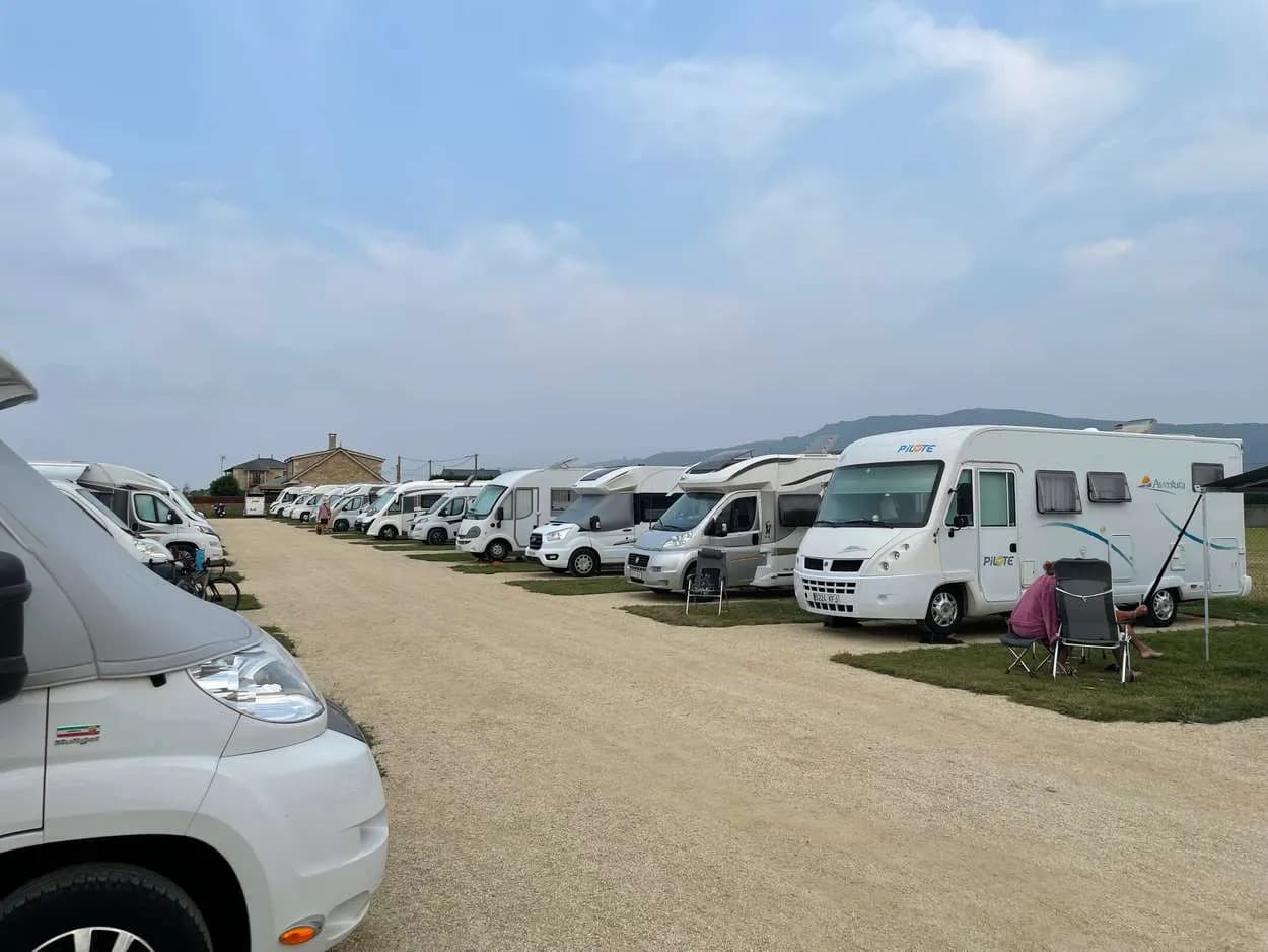 Área de autocaravanas en Lugar Pena, Barreiros en Barreiros (Lugo) — foto 3 de 3