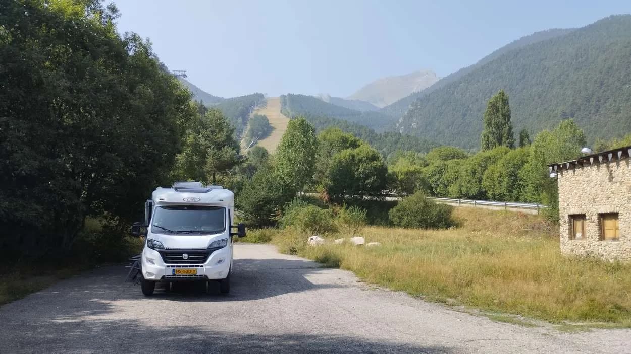 Parking para autocaravanas en Super Espot, Espot en Espot (Lleida) — foto 3 de 4