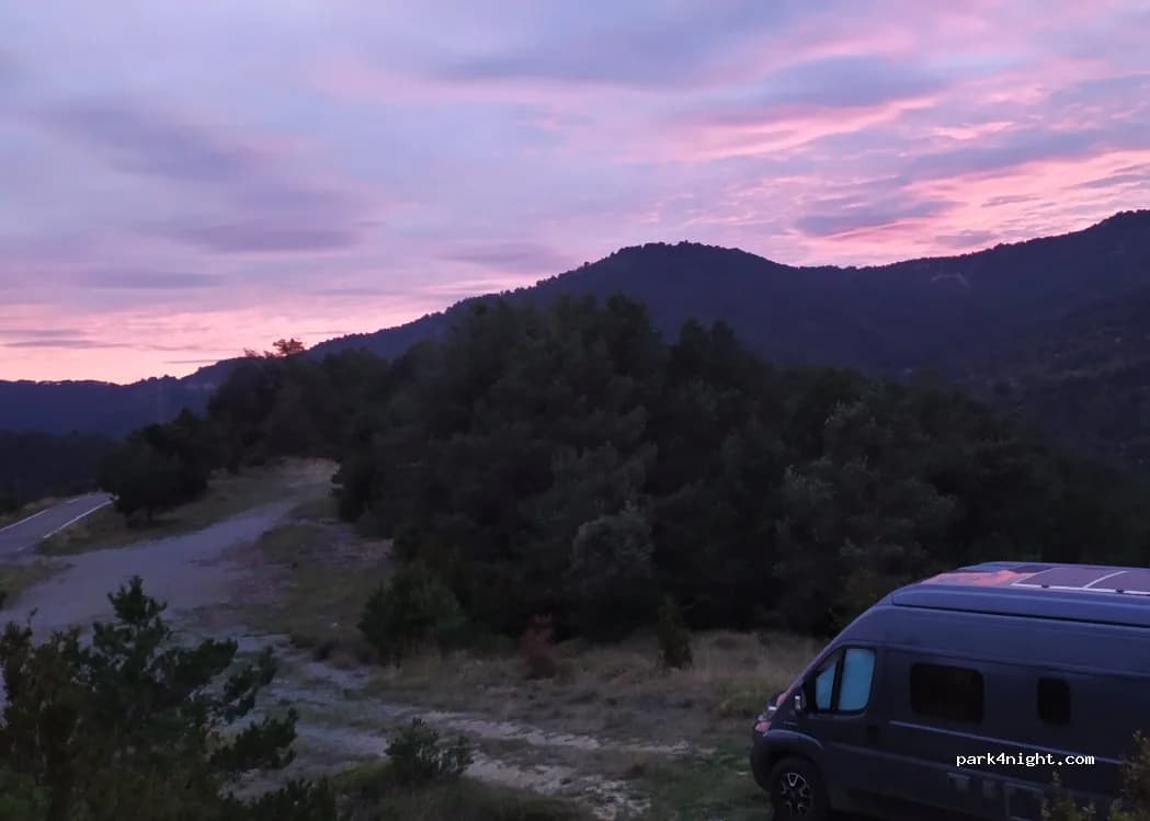 Parking gratuito para pernoctar en Boltaña (A-1604), Huesca en Boltaña (Huesca) — foto 2 de 2