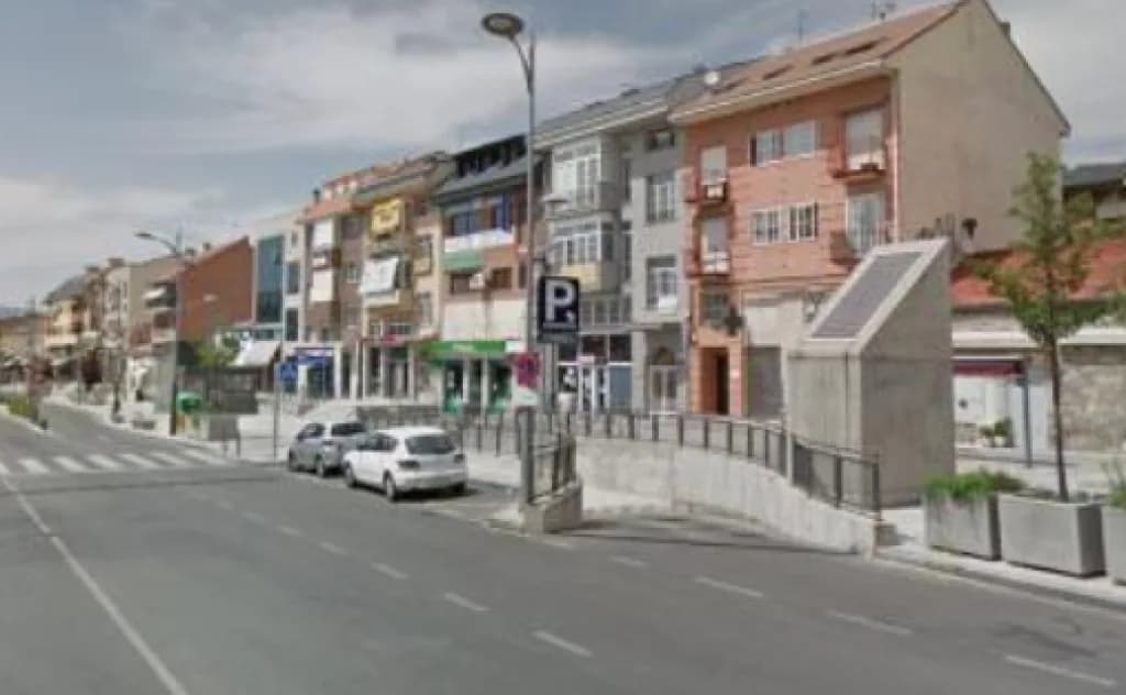 Parking Honorio Lozano en Collado Villalba (Madrid) — foto 2 de 3