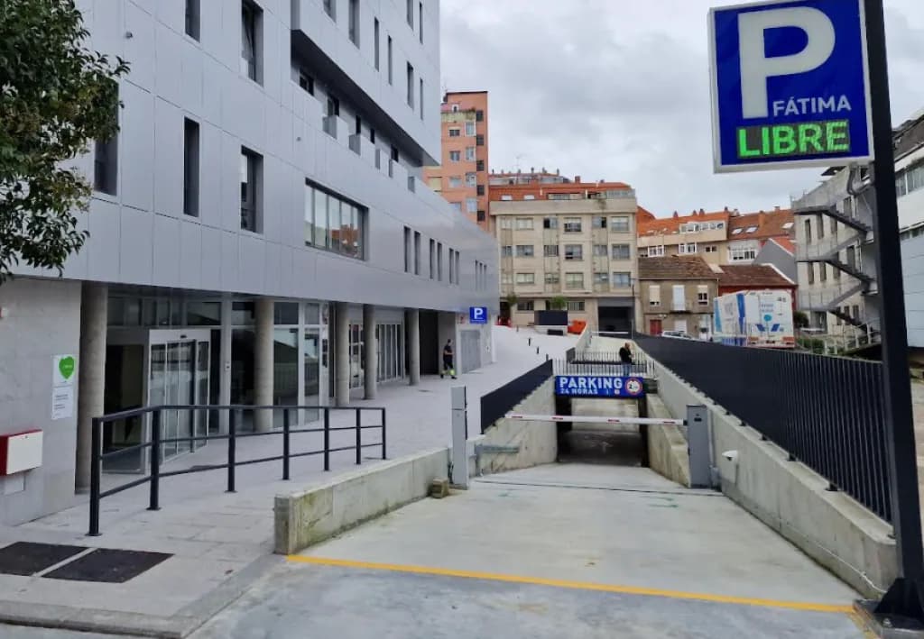 Parking Hospital de Fátima 24h en Vigo en Vigo (Pontevedra) — foto 2 de 2