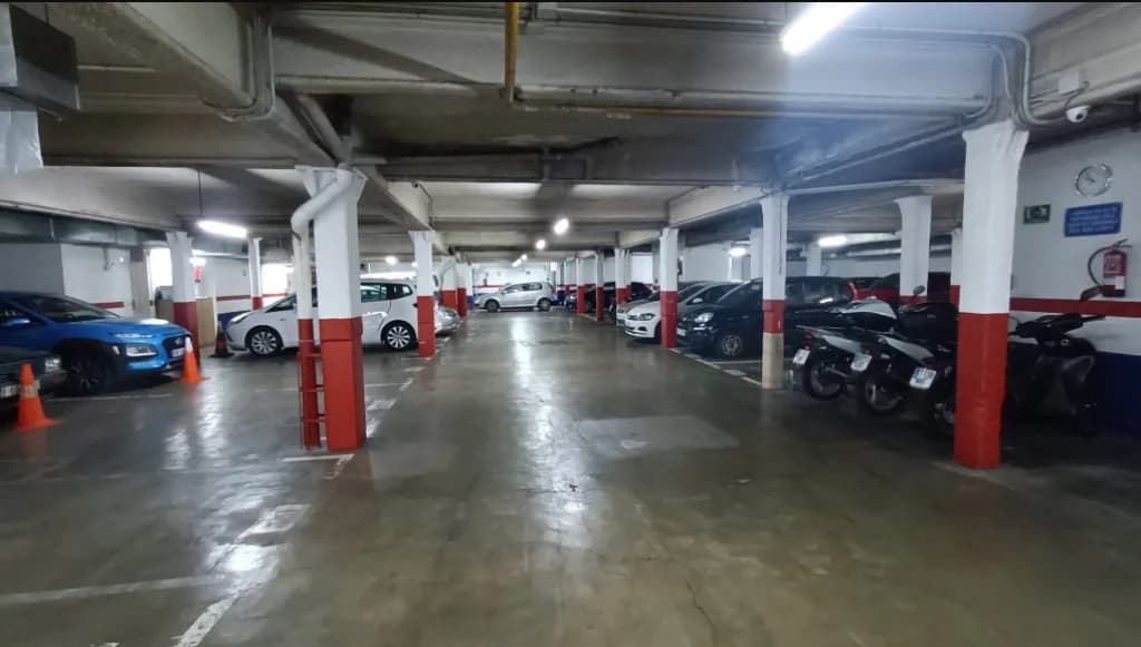 Parking Joan Maragall (Amílcar) en Barcelona en Barcelona — foto 2 de 2
