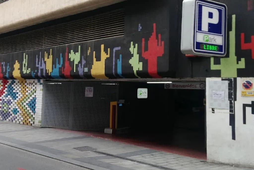 Parking Poeta Quintana, Alicante en Alicante — foto 2 de 2