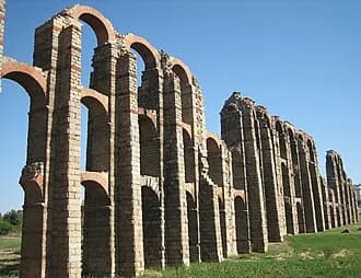 Acueducto de los Milagros (Mérida)