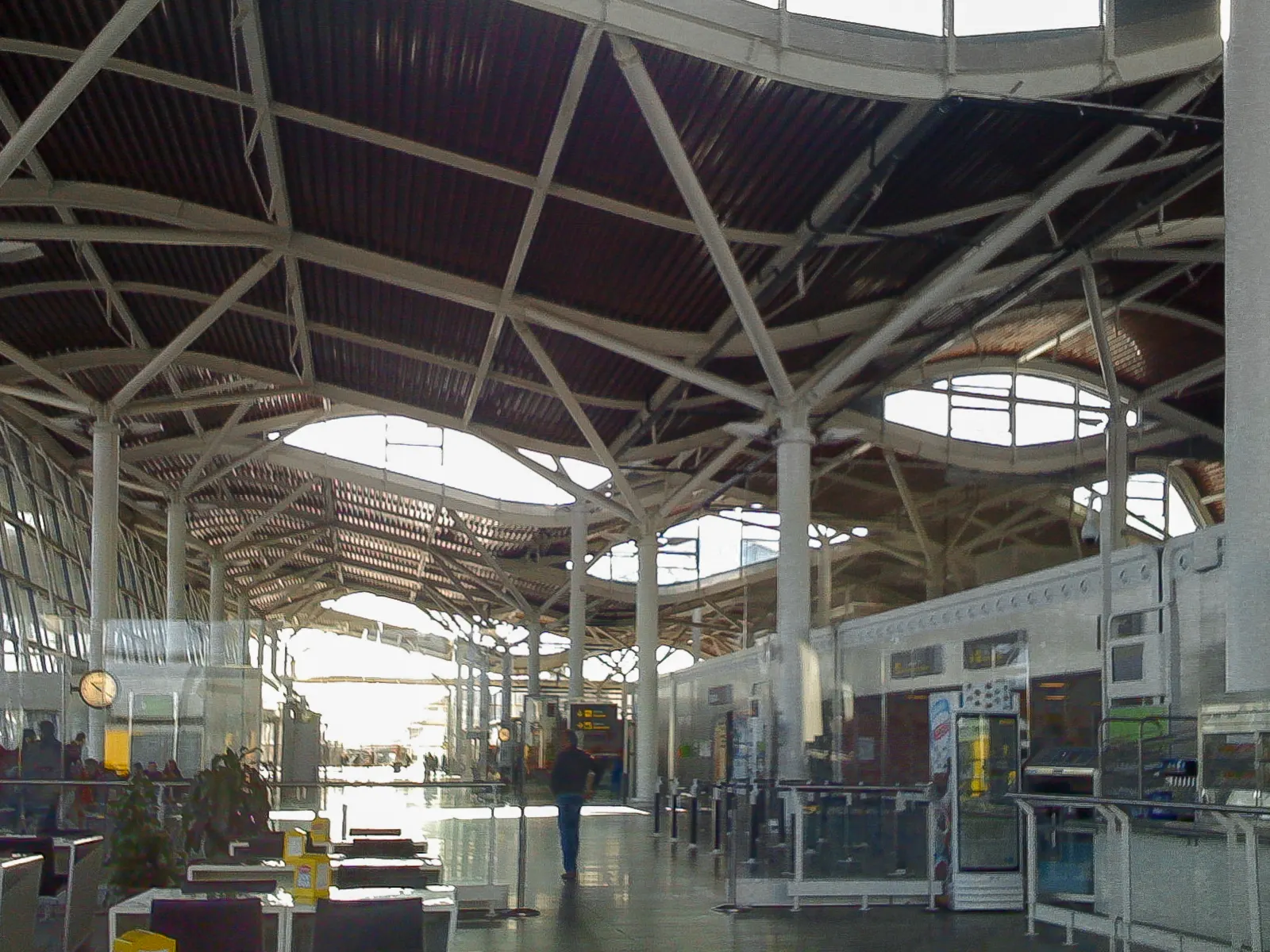 Aeropuerto de Zaragoza (ZAZ)