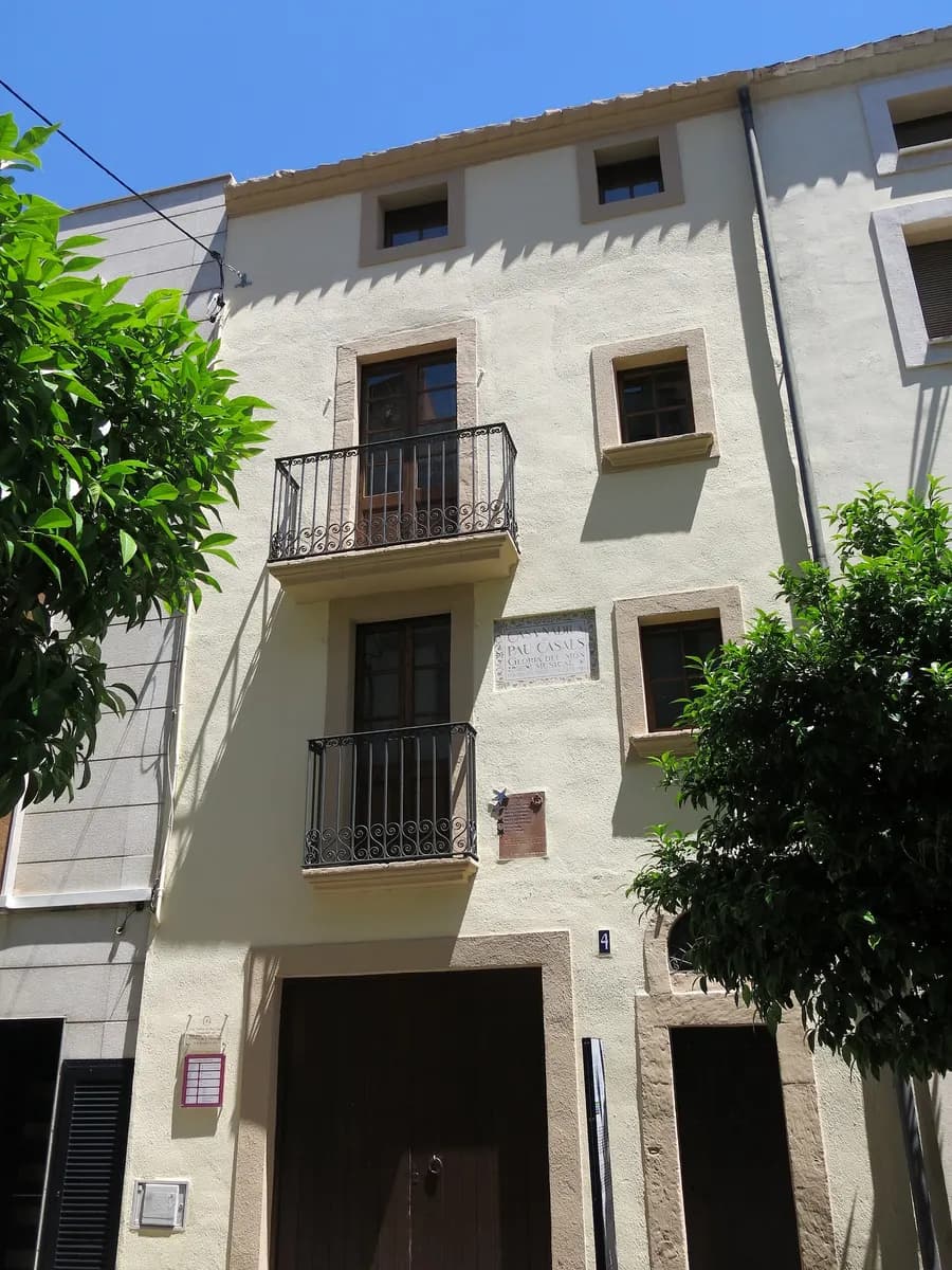 Casa Nadiua Pau Casals (el Vendrell)