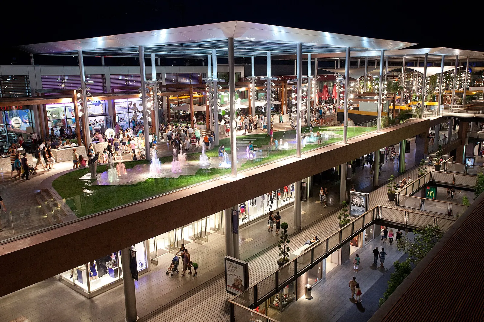 Centro Comercial La Maquinista