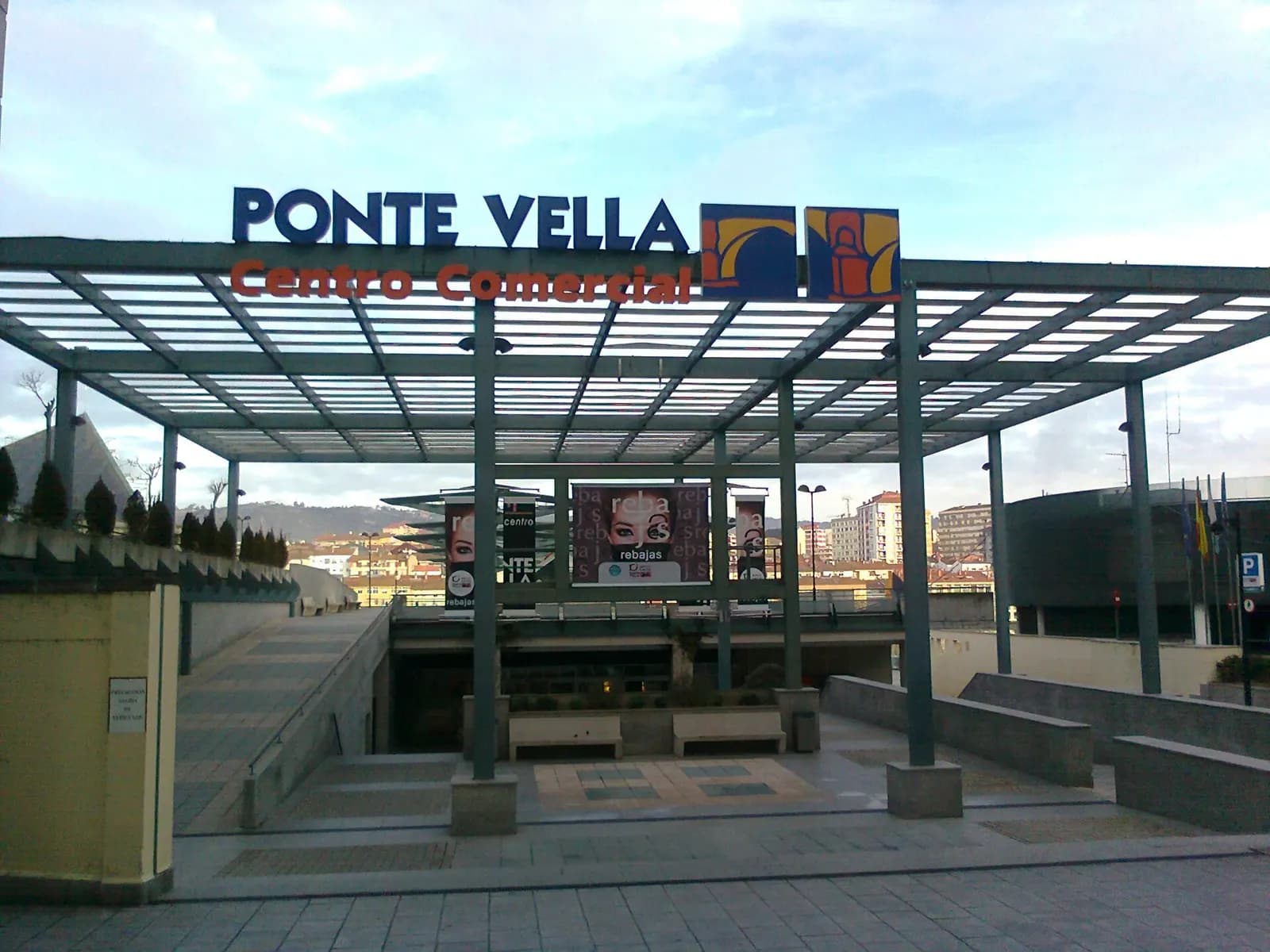 Centro Comercial Ponte Vella (Ourense)