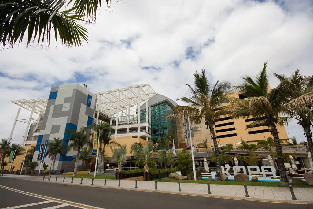 Centro Comercial Las Terrazas (Siete Palmas, Las Palmas)