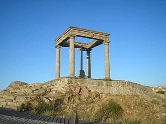 Los Cuatro Postes (Ávila)