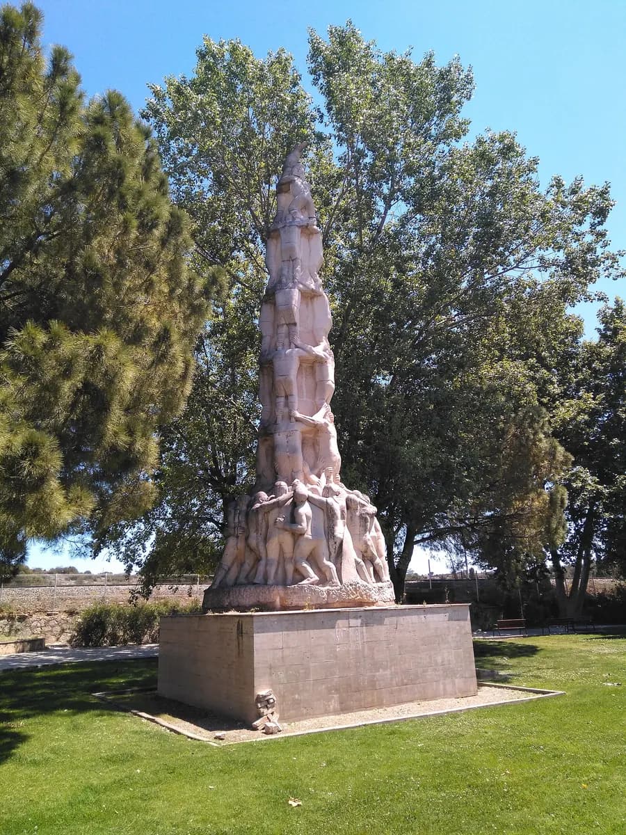 Monument als Castellers (el Vendrell)