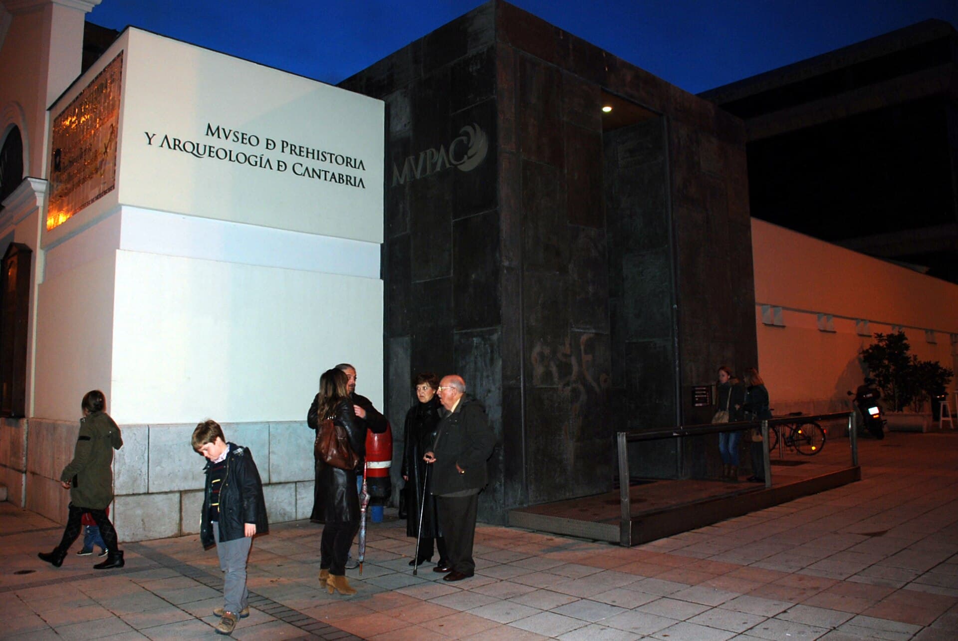 Museo de Prehistoria de Cantabria (MUPAC)