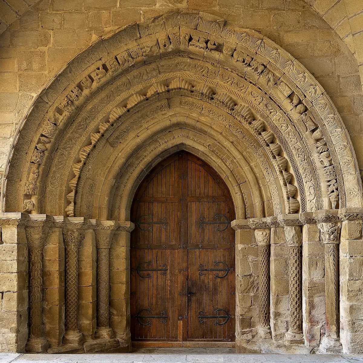 Portal de Suso (Puente la Reina)