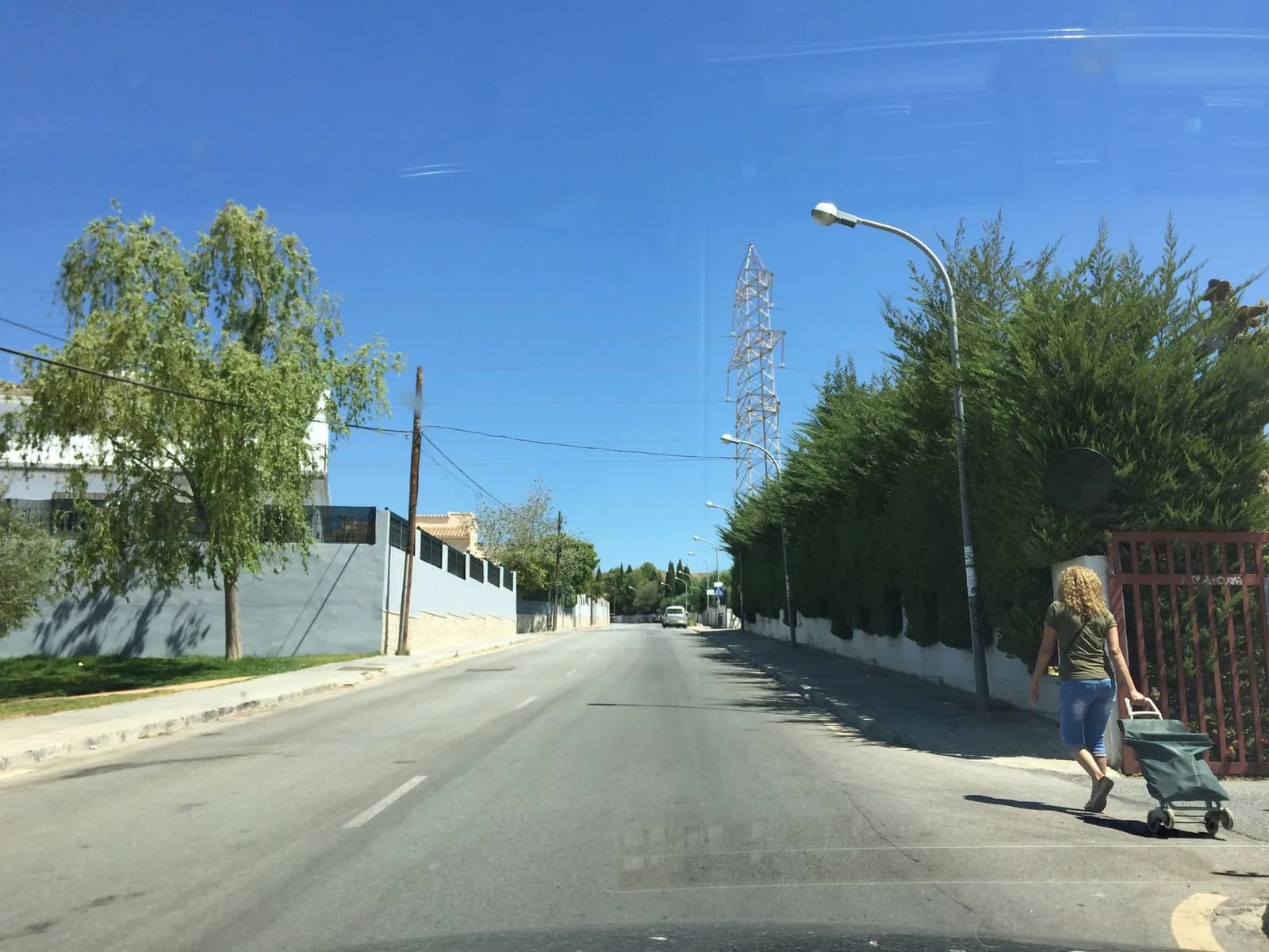 Aparcamiento Discapacitados (C. Julio Verne) en Málaga — foto 2 de 2