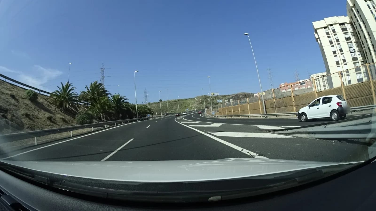 Parking Aparcamientos Gratuitos (Calle Manuel de Falla 62) en Las Palmas — foto 2 de 2