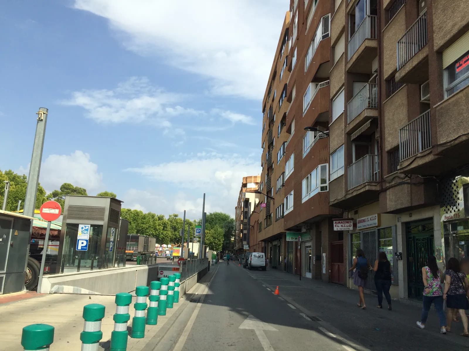 Parking Feria en Albacete (APK2), a 1 km de la Catedral en Albacete