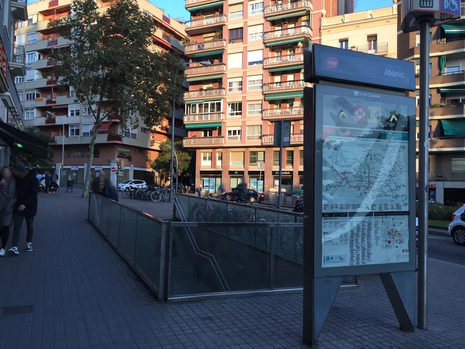 Parking Plaça Joanic (BSM) en Gràcia, Barcelona, abierto 24 h en Barcelona