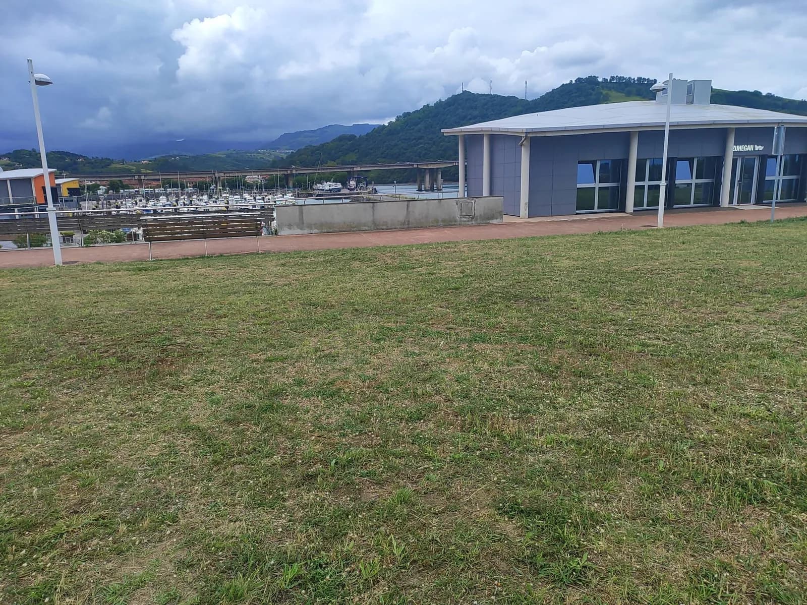 Parking — Camping Orio Kanpina en Orio (Gipuzkoa)
