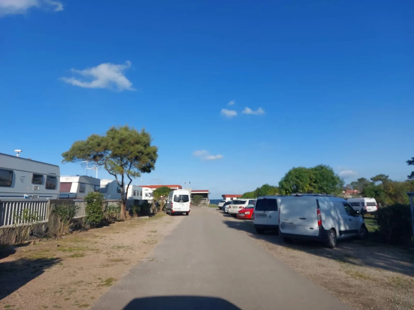Parking Camping Perlora en Carreño (Asturias)