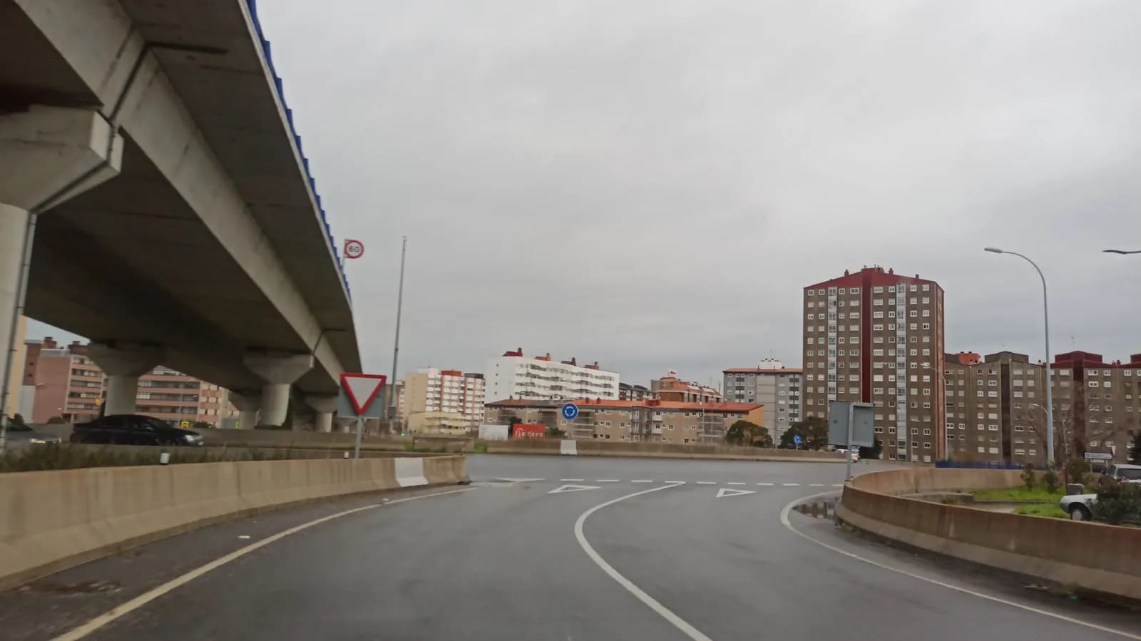 Parking gratuito Aparcadoiro público de Lonzas, A Coruña en A Coruña — foto 2 de 2
