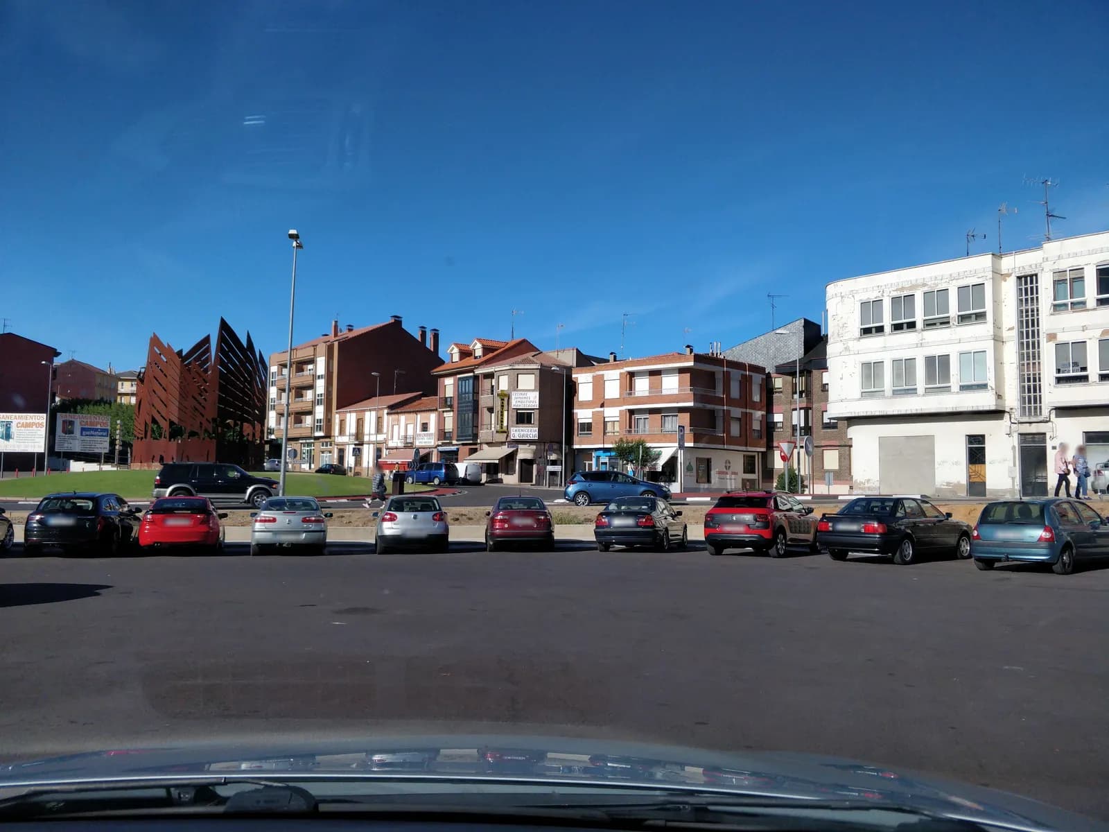 Parking gratis de la Muralla de Astorga (a 192 m de la Catedral) en Astorga (León)