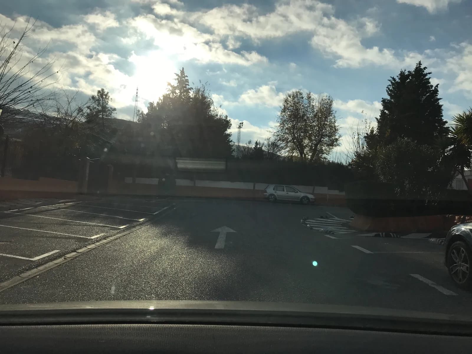Parking gratis en el Camino Blanca, Cájar en Cájar