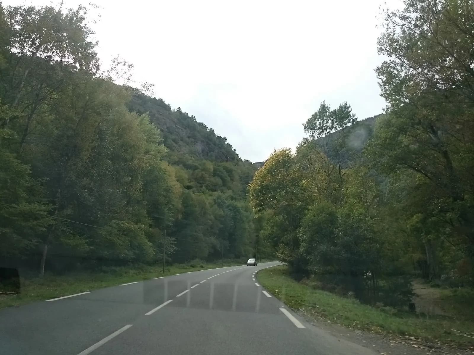 Aparcamiento gratuito en el norte de Canejan en Canejan (Lleida)