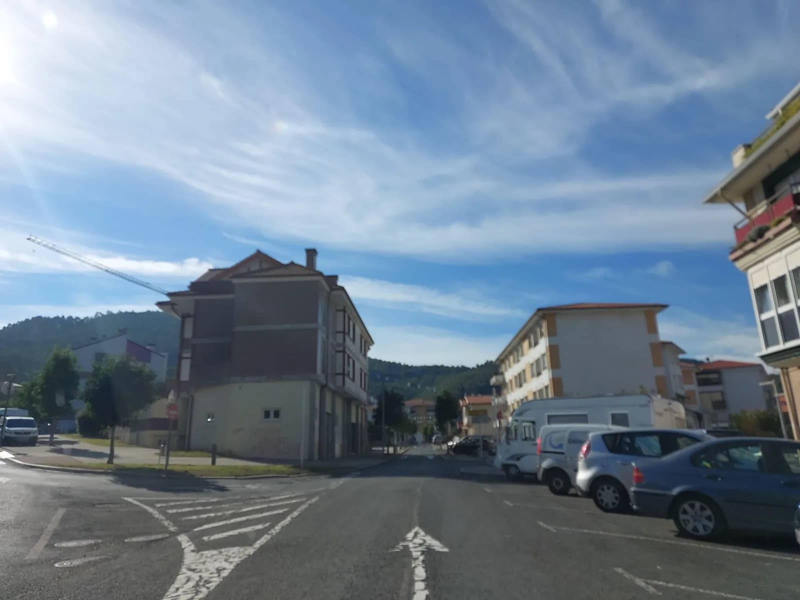 Aparcamiento gratuito en el norte de Lemoiz en Lemoiz (Bizkaia)