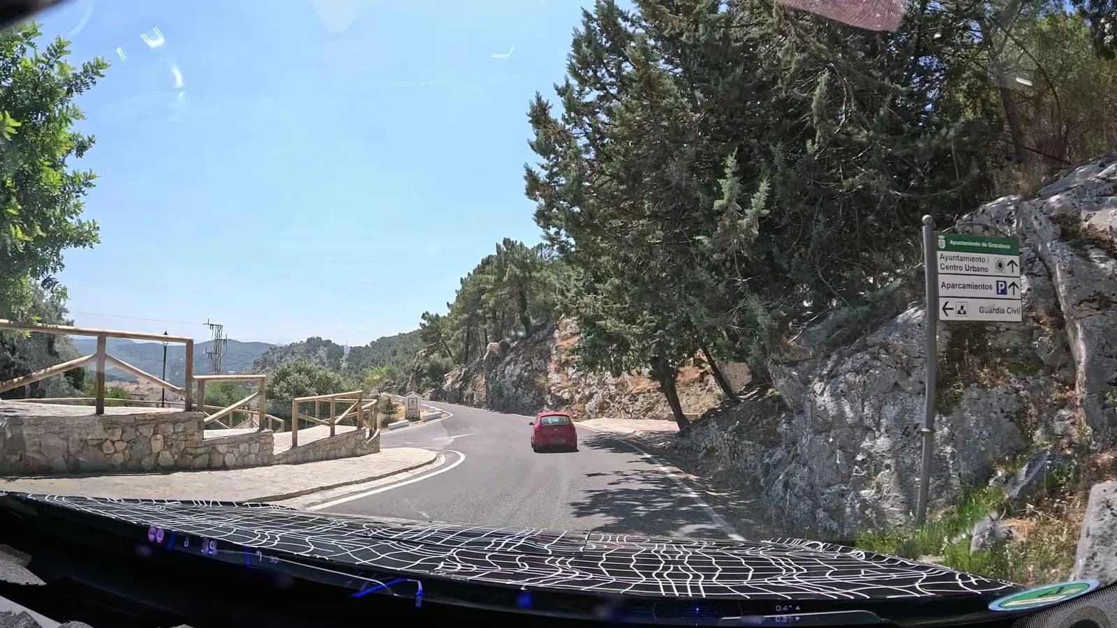 Aparcamiento gratuito en el oeste de Grazalema en Grazalema (Cádiz)