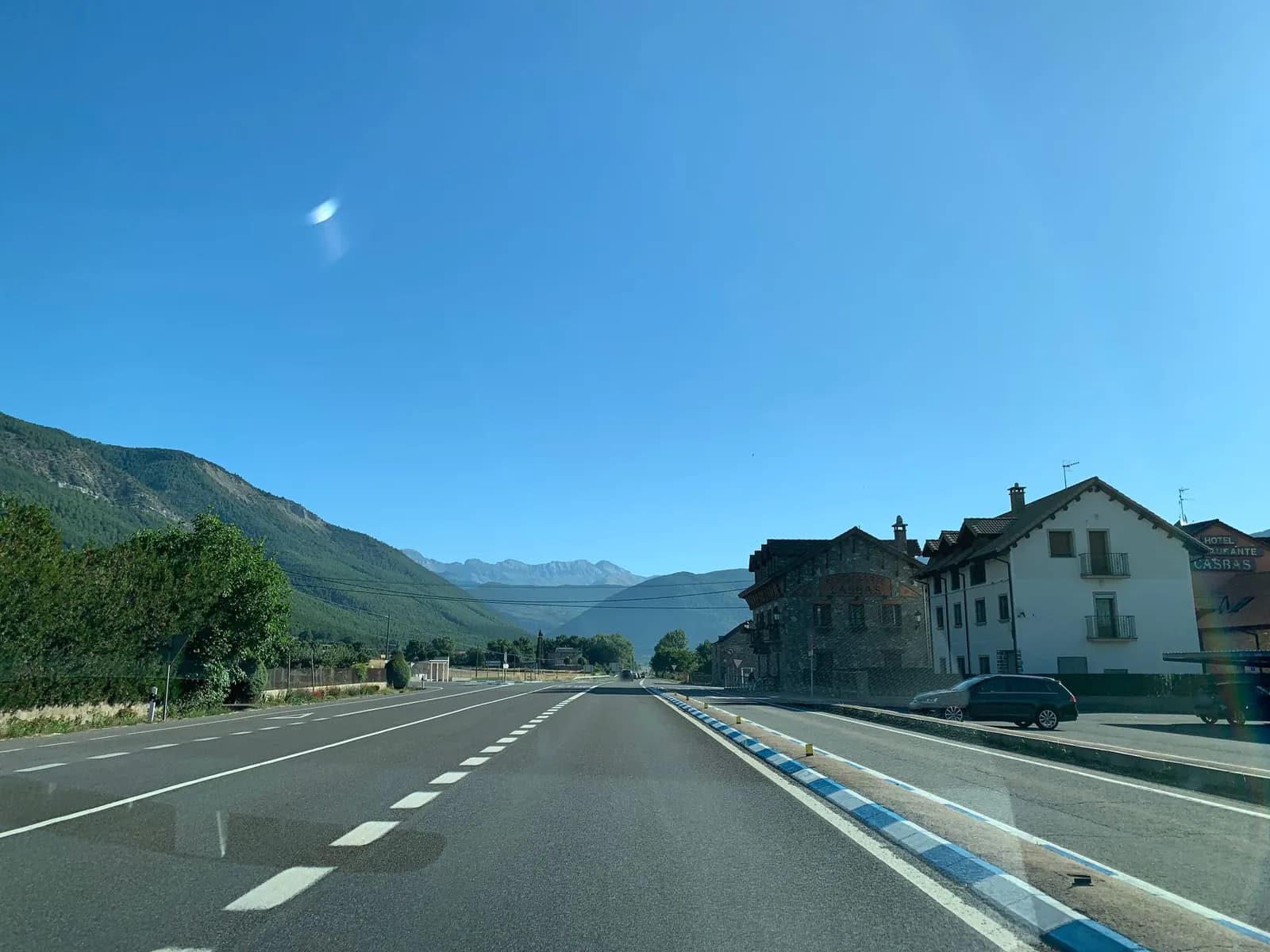 Aparcamiento gratuito en el suroeste de Plan en Plan (Huesca)