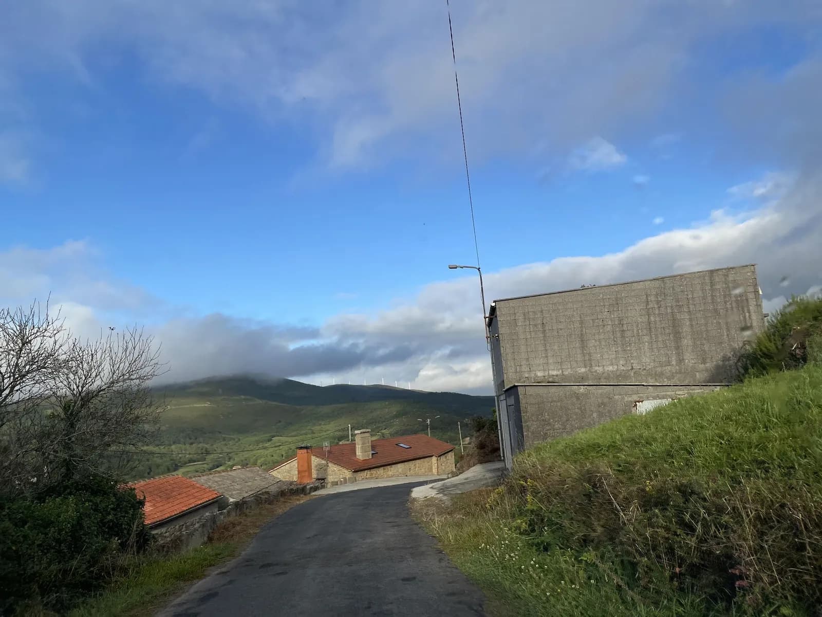 Aparcamiento gratuito en O Fieiro en Corcubión (A Coruña)