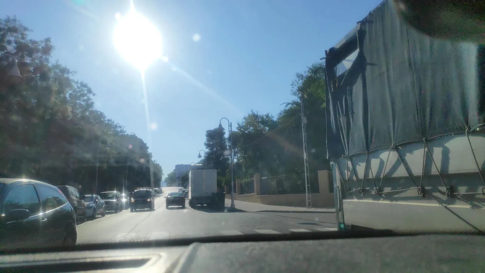 Aparcamiento público gratuito en calle Zambra (Mancha Real) en Jaén — foto 2 de 2