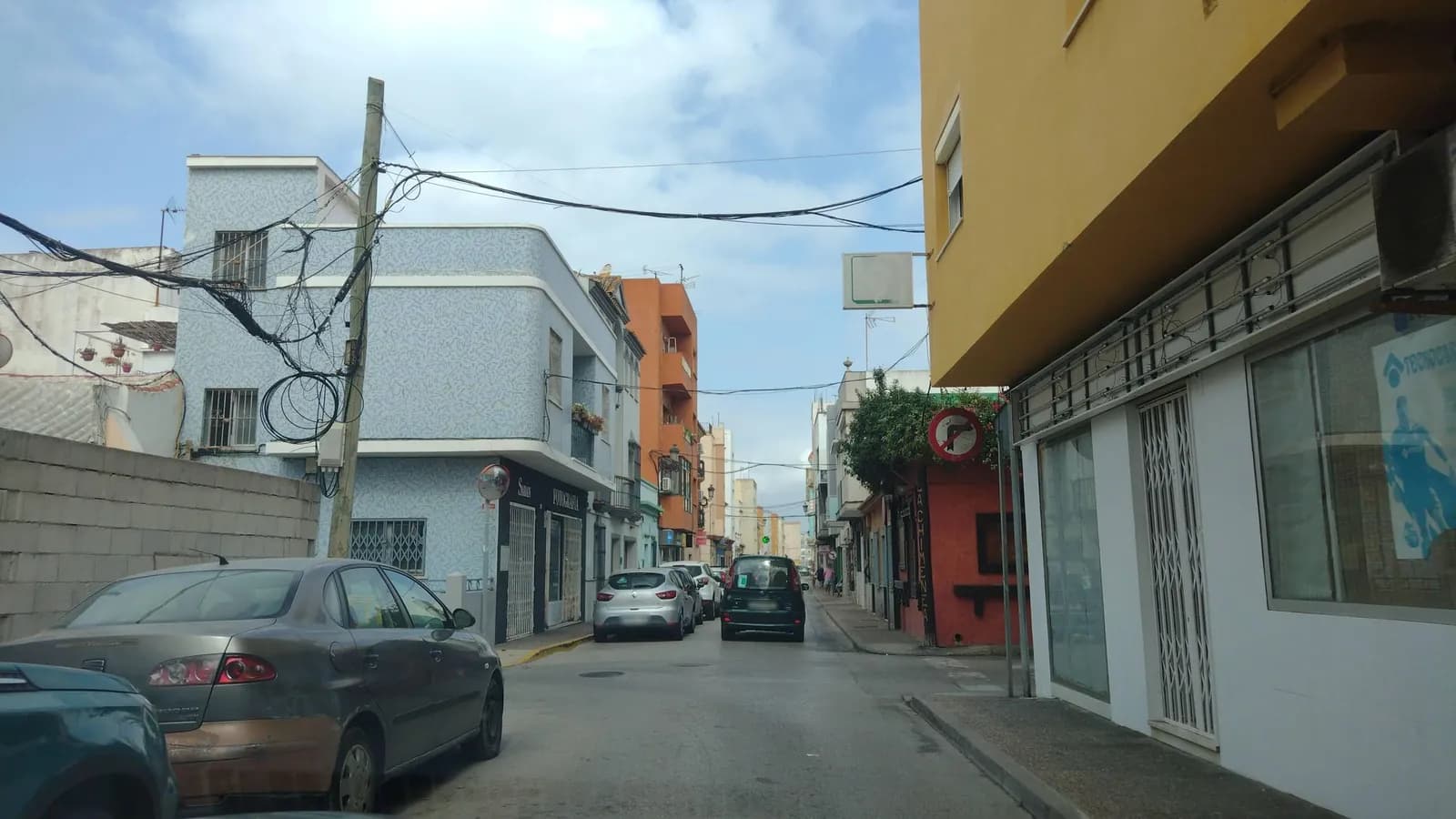 Parking PMR en La Línea (Asansull) en La Línea de la Concepción (Cádiz)