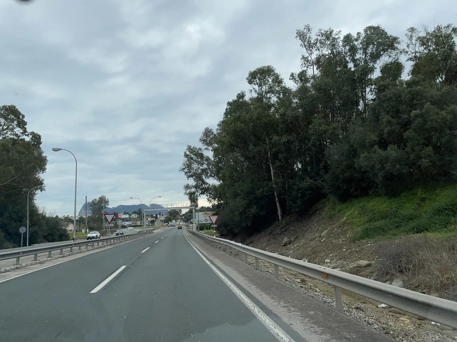 Parking gratuito Campo de Fútbol (San Roque) en Algeciras (Cádiz) — foto 1 de 2
