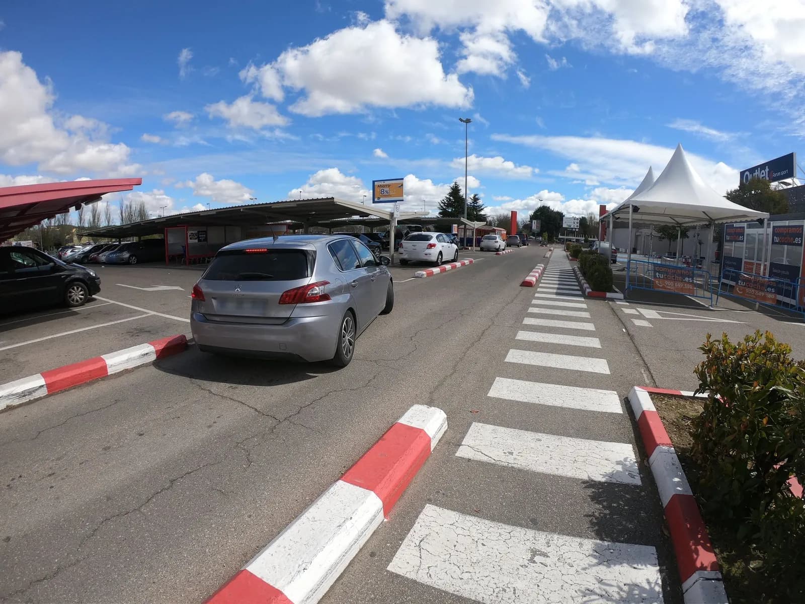 Parking gratuito Carrefour en Zaratán (Valladolid) en Zaratán (Valladolid) — foto 2 de 2