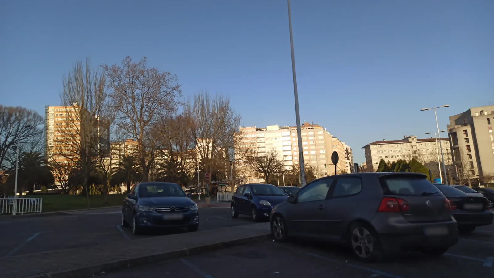Aparcamiento gratuito junto a la estación de A Coruña en A Coruña