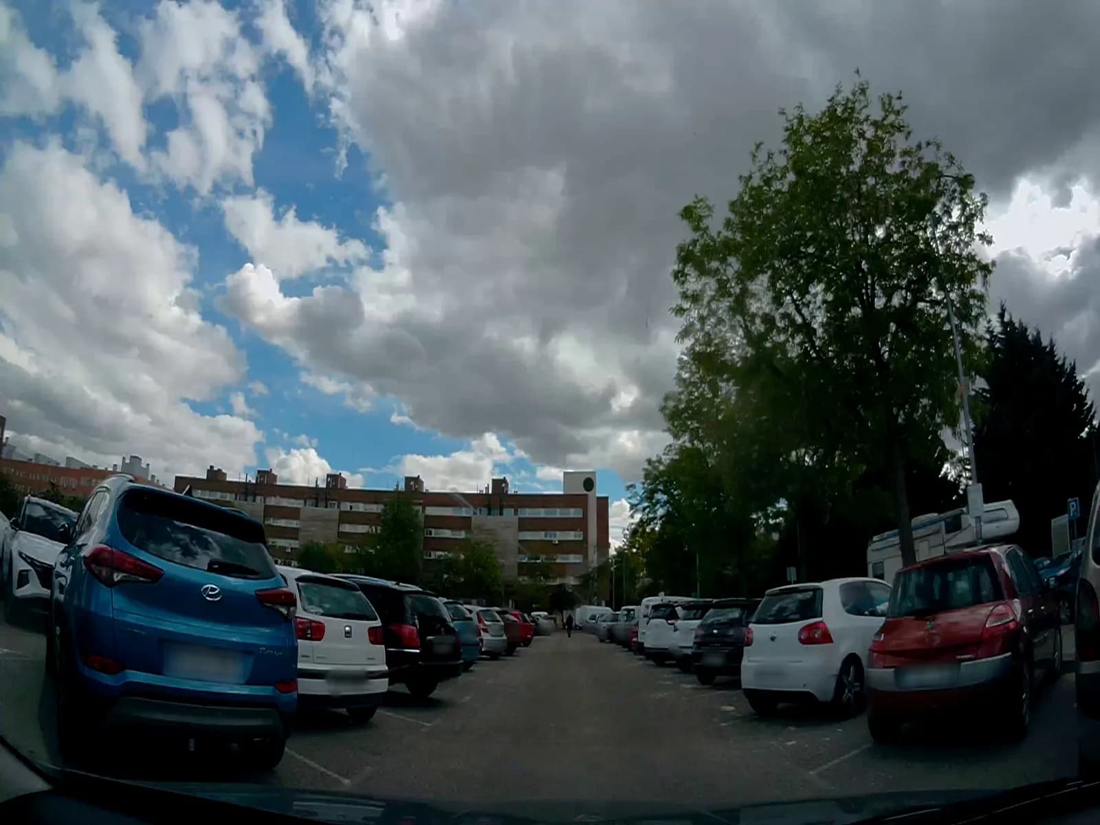 Parking gratis en Ladera de los Almendros, Vicálvaro (Madrid) en Madrid