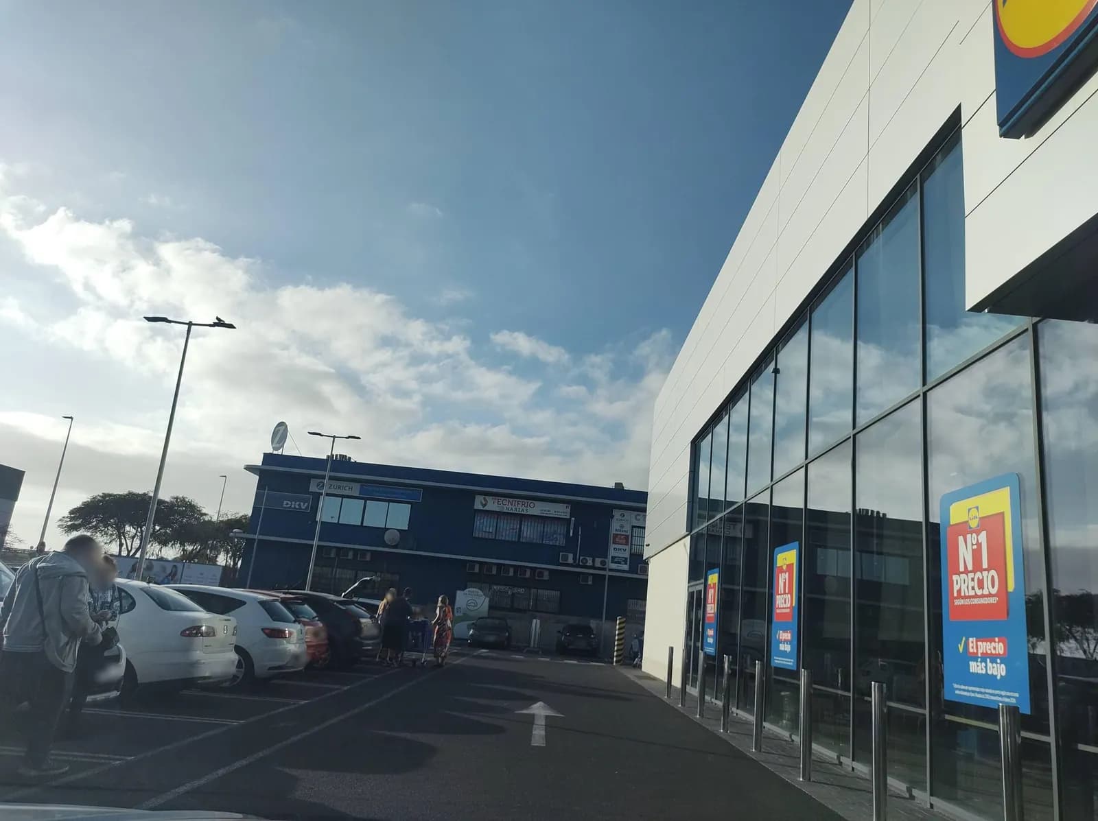 Parking gratuito Lidl Parking en Adeje (Santa Cruz de Tenerife)