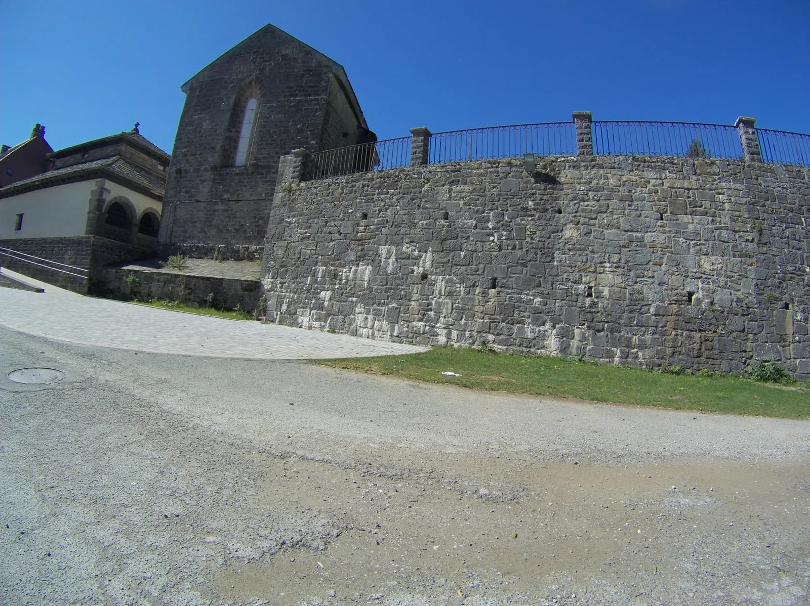 Aparcamiento de Roncesvalles en Roncesvalles (Navarra)
