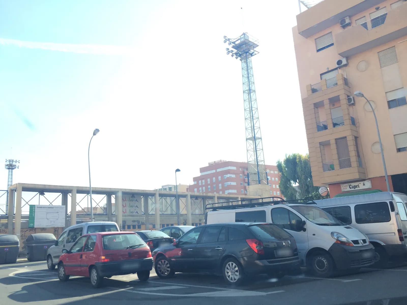 Parking gratuito en Almería (Calle Estadio, El Zapillo) en Almería