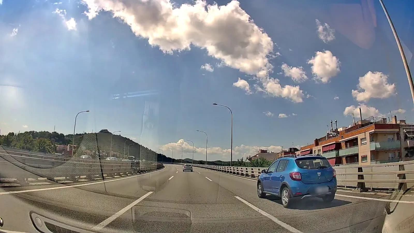 Parking gratuito en Badalona (C-33) en Badalona (Barcelona)