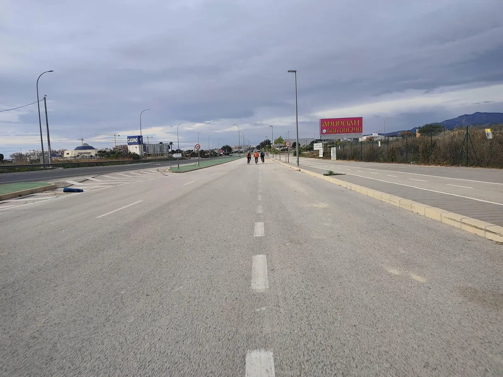 Parking gratuito en Benidorm (N-332) en Benidorm (Alicante)