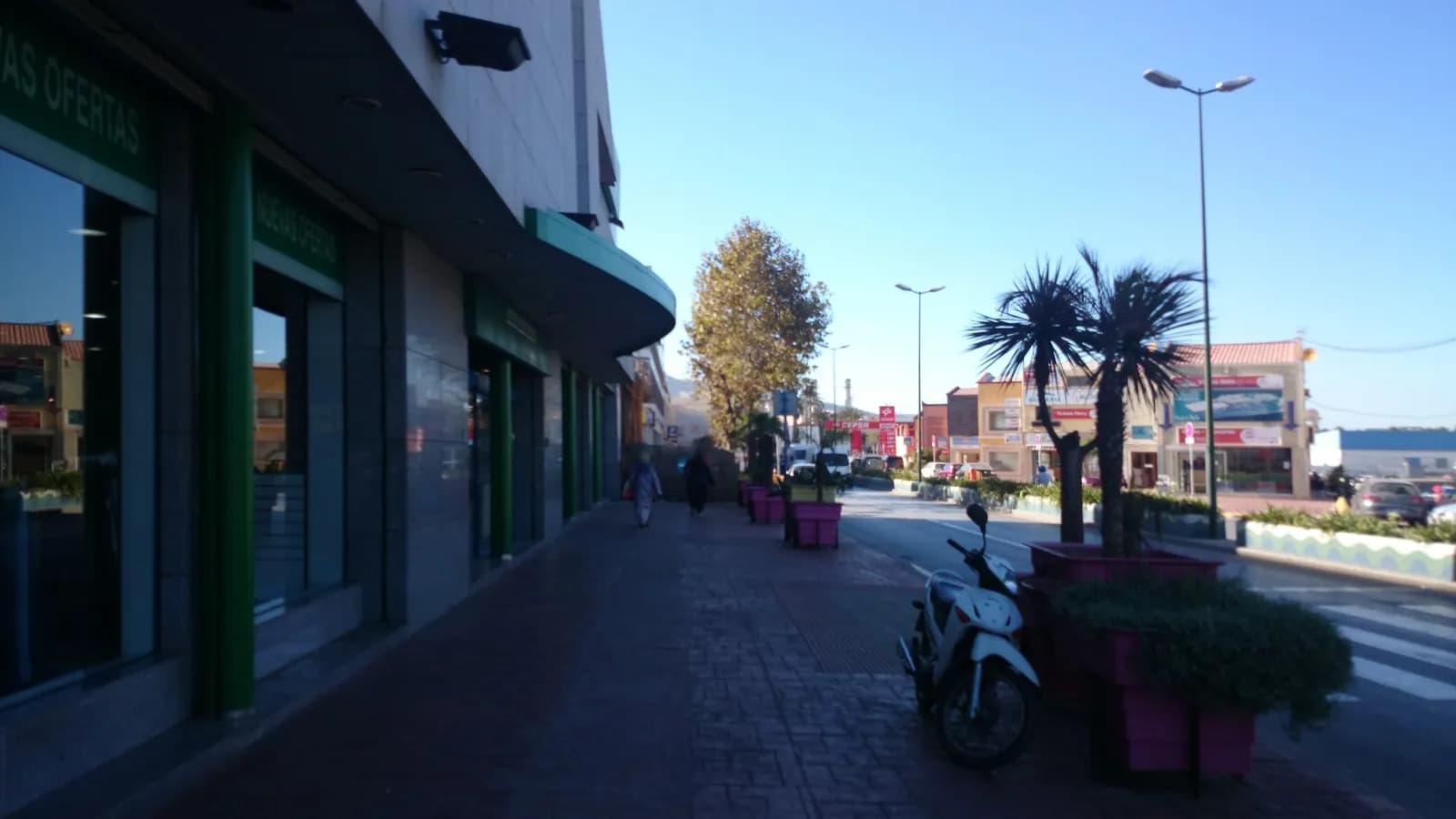 Parking gratuito en Ceuta, Avenida Juan de Borbón en Ceuta — foto 3 de 3