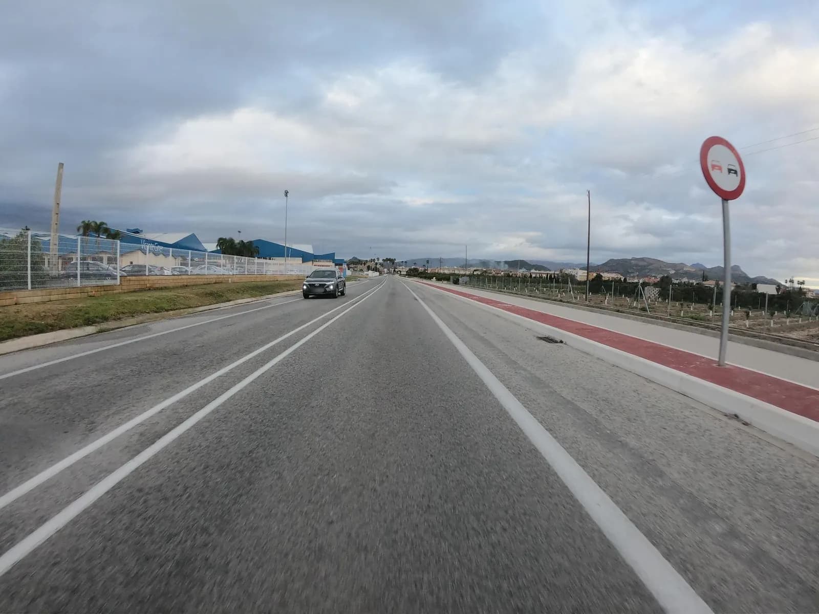 Parking gratuito 24h en Gandia (CV-683) en Gandia (Valencia) — foto 2 de 2