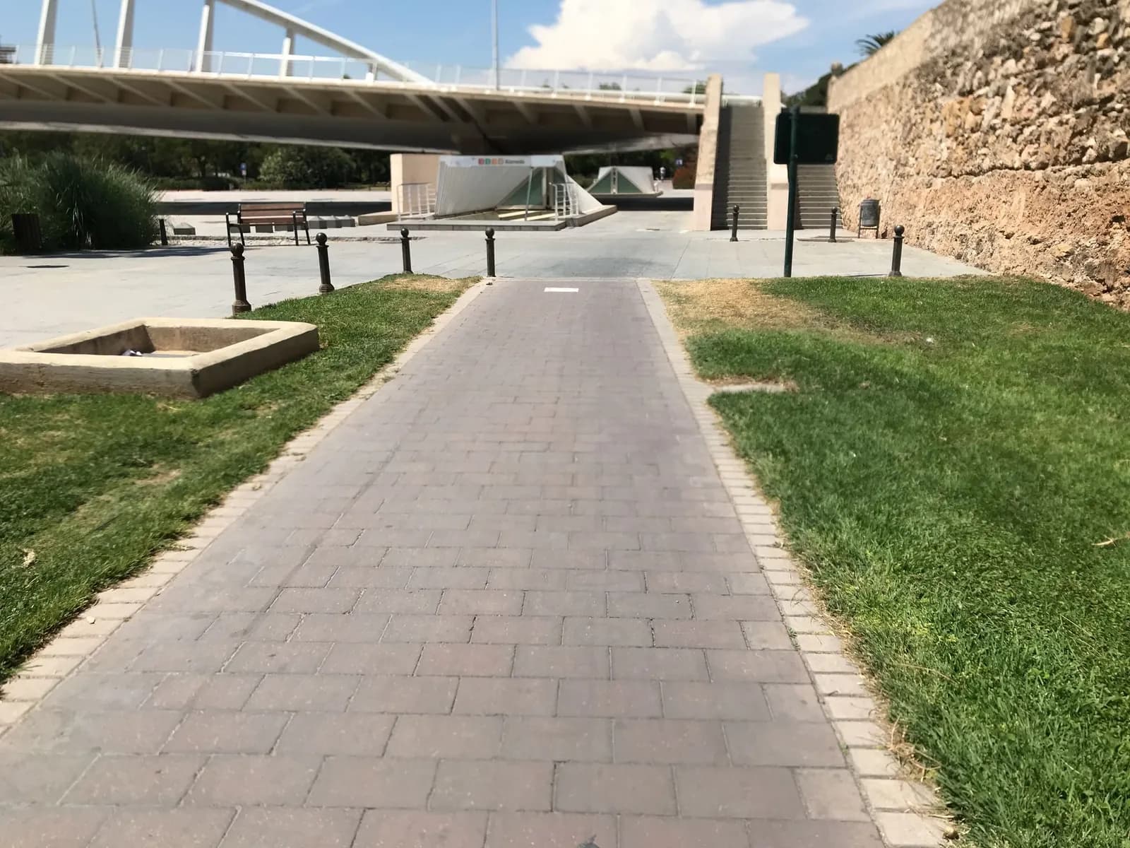 Parking gratuito en València (Paseo de la Alameda) en València (Valencia)