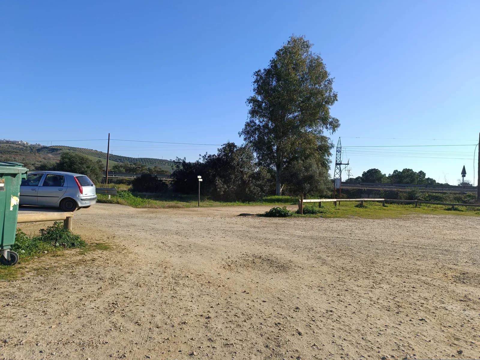 Parking Las Doblas en Sanlúcar la Mayor (Sevilla)