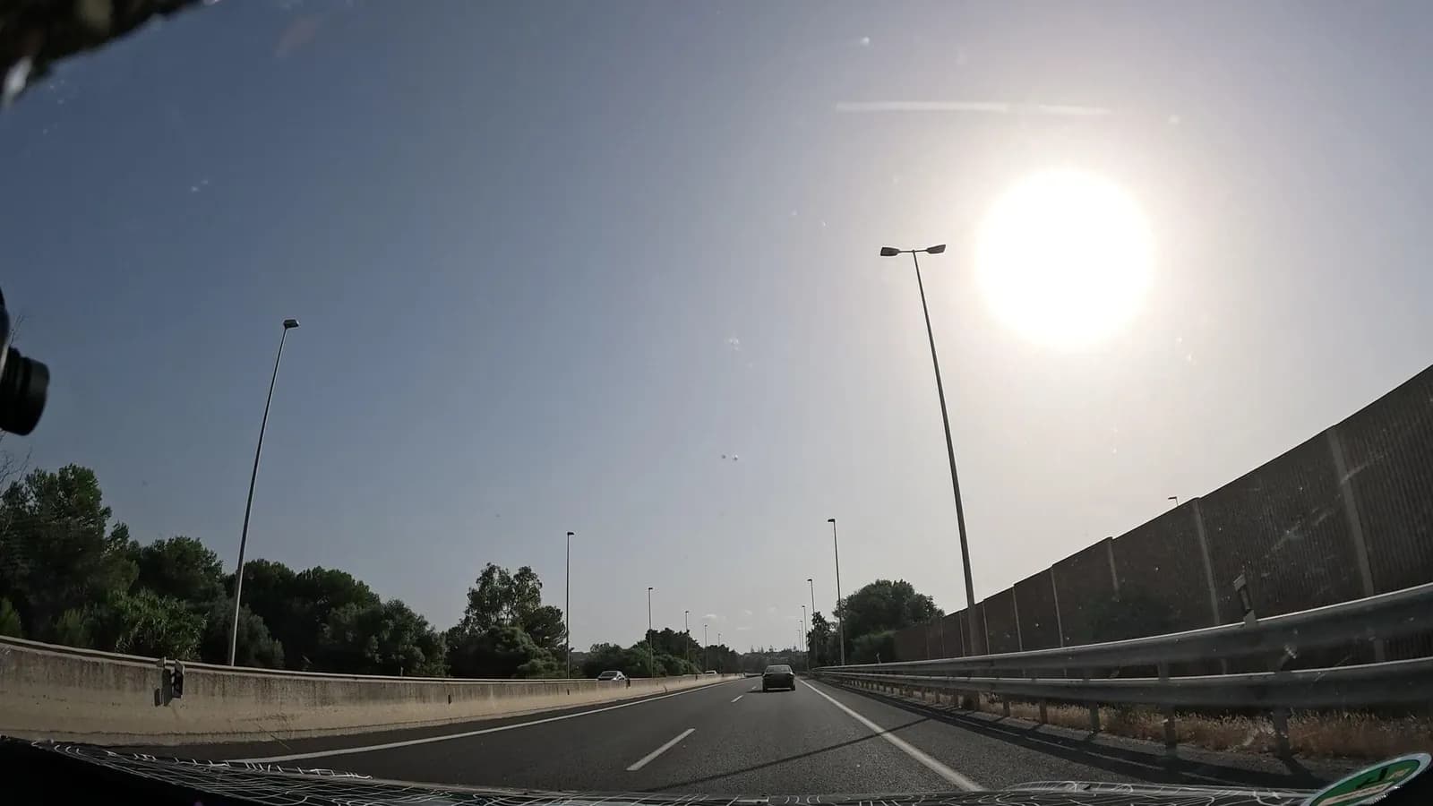 Parking gratuito Plaza Ítaca en Castellar de la Frontera (Cádiz)