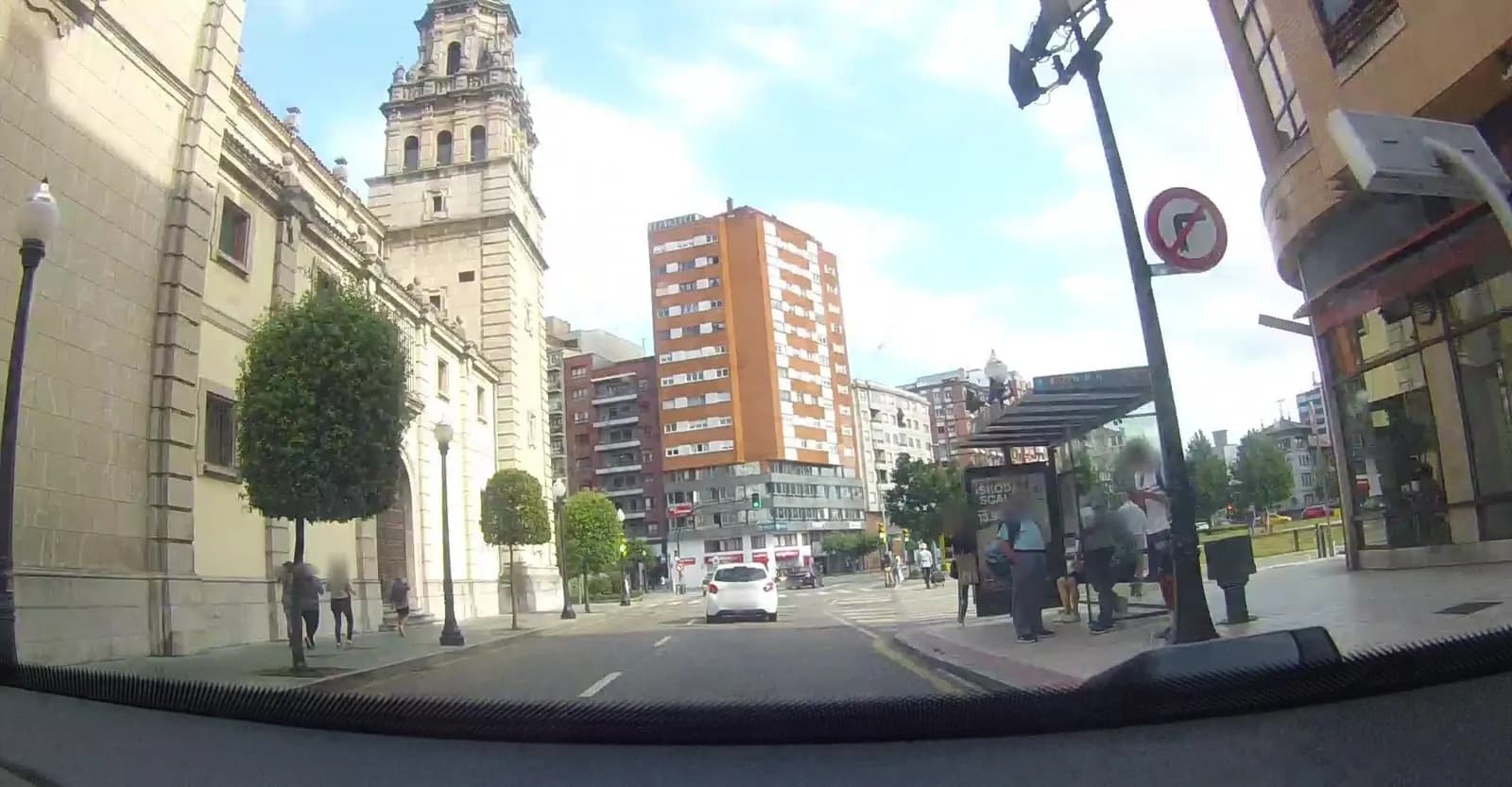 Parking Auto Salón en Gijón (Asturias)